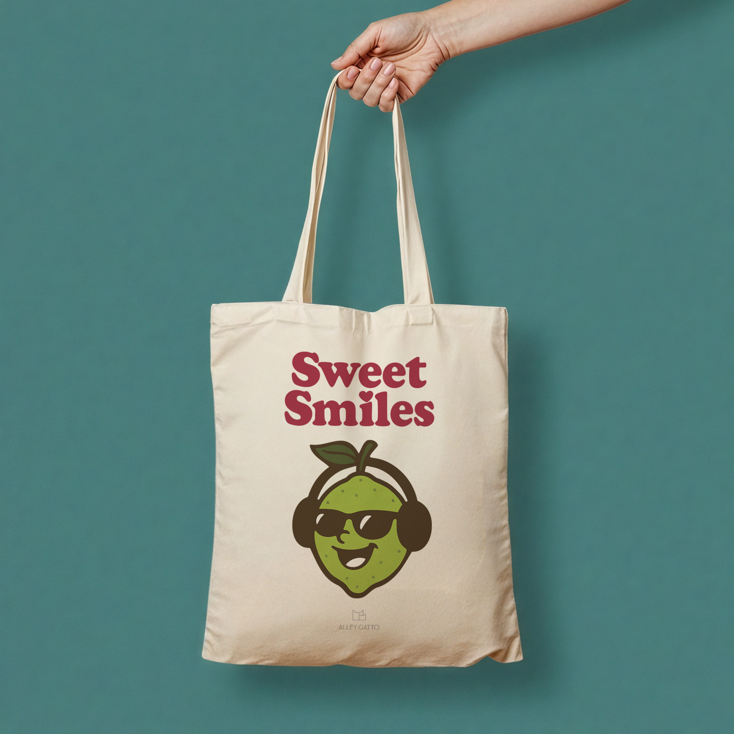 Canvas Tote Bag Sweet Smile Fruit Pattern Retro Style Market Shopping Essential Natural Cotton Fabric Long Handle Design Beach Ready Accessory Everyday Carry Bag Eco Friendly Fashion Statement Cute Peach Illustration Vintage Look Modern
